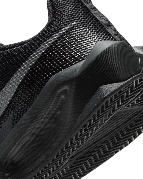Кроссовки баскетбольные подростковые Nike S.T. DYNAMITE (GS) черные IH2308-002