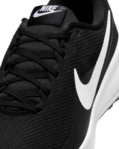 Кросівки бігові Nike REVOLUTION 8 EXTRA WIDE чорно-білі HQ1996-001