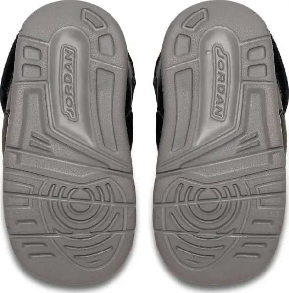 Кроссовки детские Nike JORDAN COURTSIDE 23 (TD) черно-серо-красные AQ7735-023