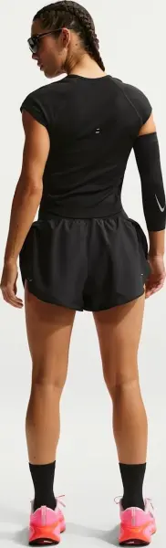 Шорти для бігу жіночі NIKE TEMPO FLOW SWOOSH DRI-FIT MID-RISE BRIEF-LINED чорні IF1473-010