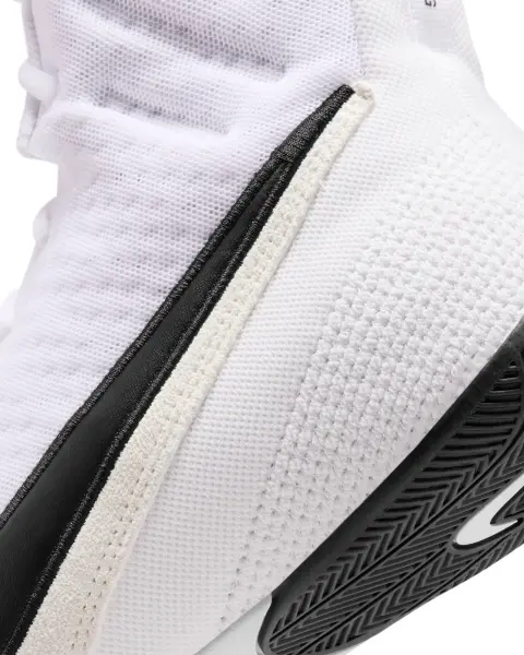 Боксерки Nike MACHOMAI 3 біло-чорні HF7333-101