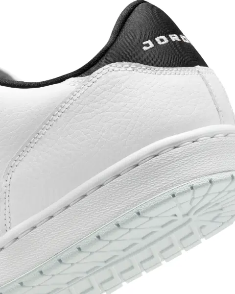 Кросівки Nike JORDAN COURT CONNECT LOW біло-чорно-червоні IQ5698-101