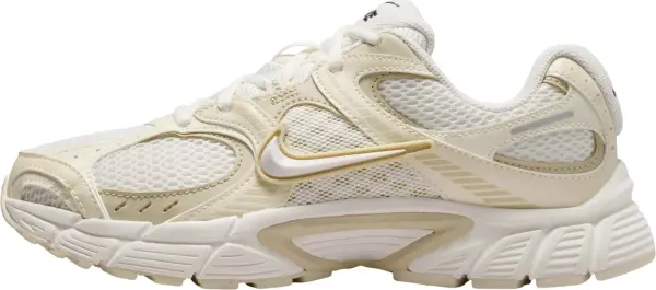 Кросівки жіночі Nike V5 RNR SE жовто-білі IO0464-101