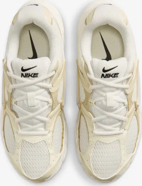 Кросівки жіночі Nike V5 RNR SE жовто-білі IO0464-101