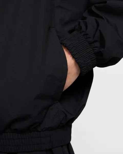 Ветровка Nike CLUB OVERSIZED WOVEN черная HQ6109-010