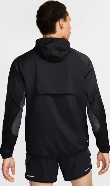 Ветровка для бега Nike ACG TRAIL AIREEZ черная FN4002-010