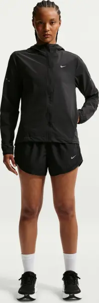 Вітровка для бігу жіноча Nike SWIFT REPEL PACKABLE чорна HQ0650-010