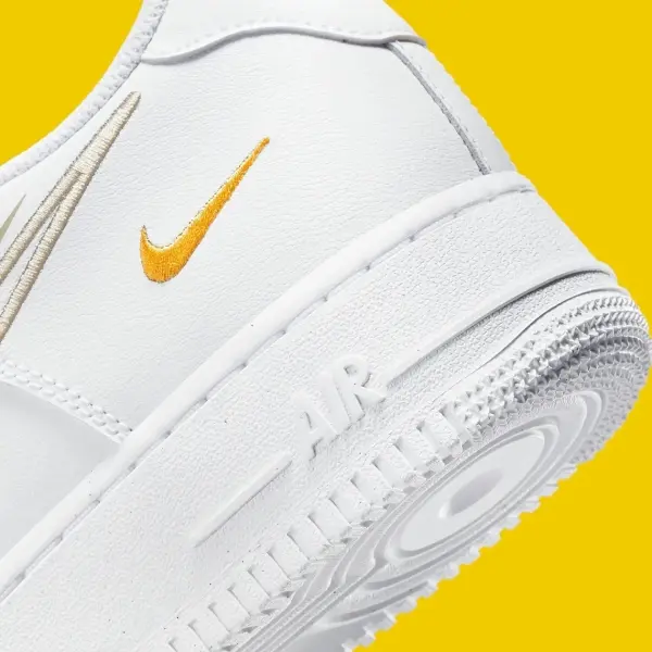 Кроссовки Nike AIR FORCE 1 '07 бело-желтые DX2650-100