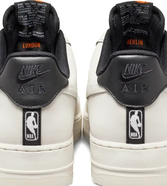 Кроссовки Nike AIR FORCE 1 '07 бело-черные IQ0293-030