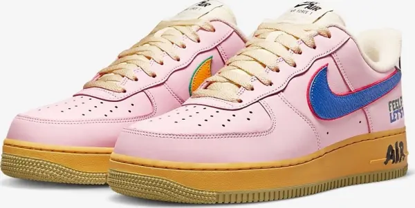Кросівки Nike AIR FORCE 1'07 світло-рожеві DX2667-600
