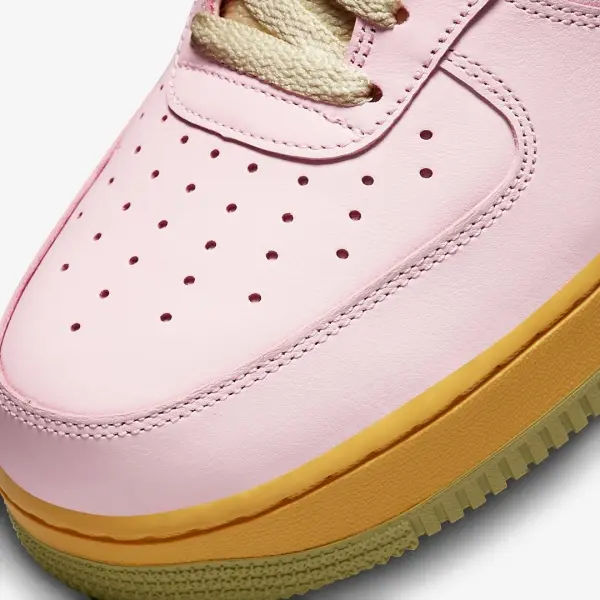 Кросівки Nike AIR FORCE 1'07 світло-рожеві DX2667-600