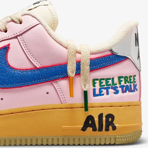 Кросівки Nike AIR FORCE 1'07 світло-рожеві DX2667-600