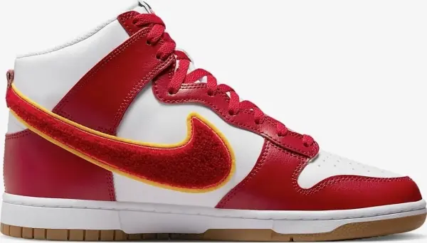 Кроссовки Nike DUNK HI RETRO UNIVERSITY красно-белые DR8805-101