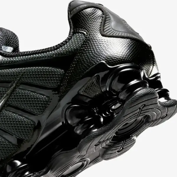 Кроссовки Nike SHOX TL черные IR5276-001