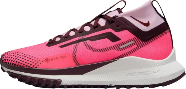 Кросівки для трейлраннінгу жіночі Nike PEGASUS TRAIL 4 GORE-TEX WATERPROOF рожево-бордові FN7769-600