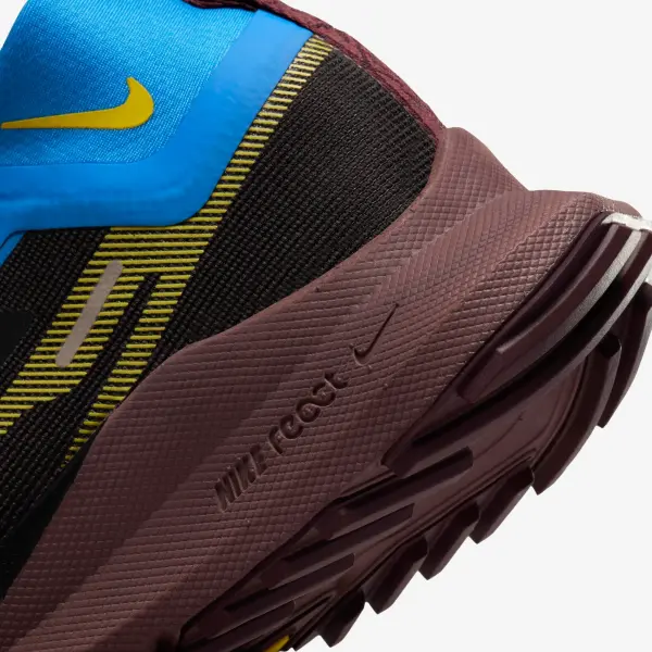 Кросівки для трейлраннінгу жіночі Nike REACT PEGASUS TRAIL 4 GORE-TEX WATERPROOF кольорові DJ7929-003