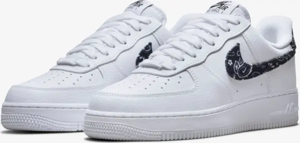 Кросівки жіночі Nike AIR FORCE 1 '07 ESSENTIAL біло-чорні DH4406-101