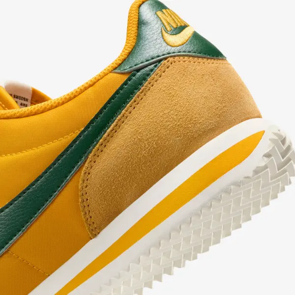 Кросівки жіночі Nike CORTEZ TEXTILE оранжево-темно-зелені DZ2795-702