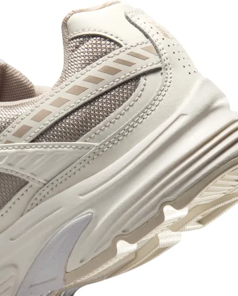 Кросівки жіночі Nike INITIATOR бежево-світло-коричнево-білі 394053-105