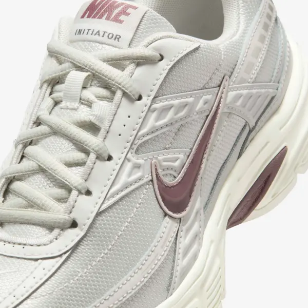 Кросівки жіночі Nike INITIATOR кремово-коричневі 394053-007