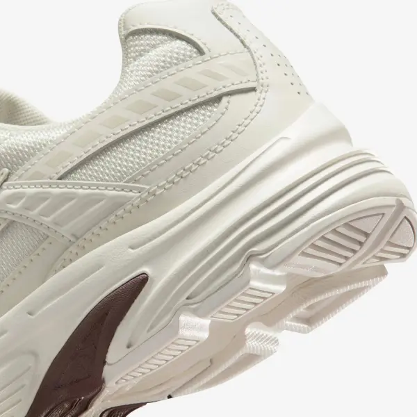 Кросівки жіночі Nike INITIATOR кремово-коричневі 394053-007