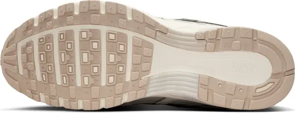 Кросівки жіночі Nike P-6000 бежеві IM5237-100