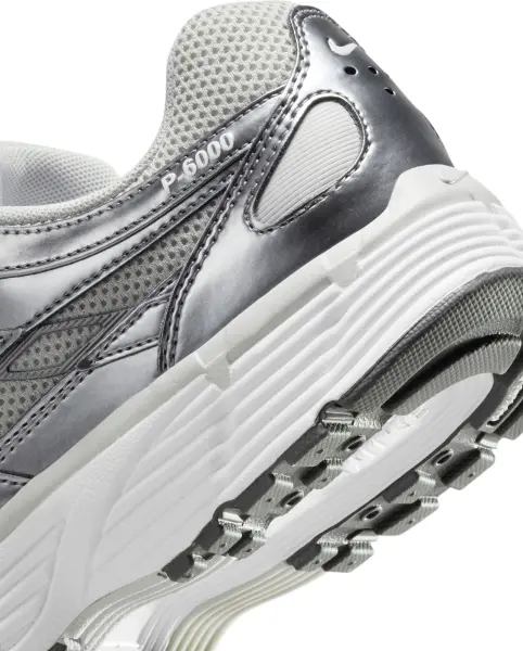 Кросівки жіночі Nike P-6000 срібно-білі IO3496-001