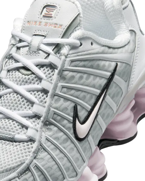 Кросівки жіночі Nike SHOX TL світло-сіро-світло-рожеві IU7553-054