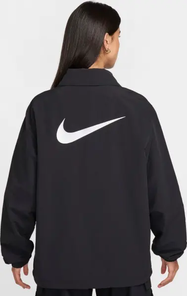 Куртка женская Nike SPORTSWEAR ESSENTIAL OVERSIZED UV WOVEN черная FV7560-010