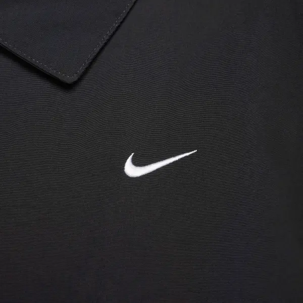 Куртка женская Nike SPORTSWEAR ESSENTIAL OVERSIZED UV WOVEN черная FV7560-010
