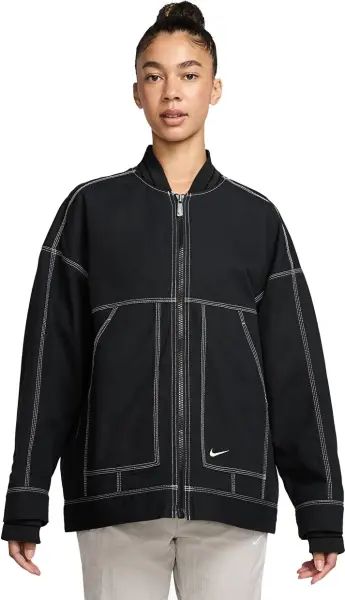 Куртка женская Nike SPORTSWEAR OVERSIZED GRAPHIC CARGO черная IB2037-010
