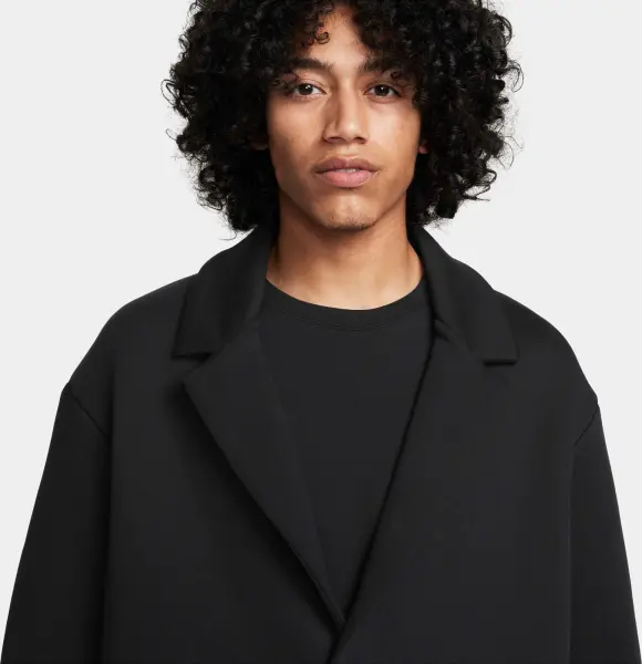 Пальто Nike SPORTSWEAR TECH FLEECE RE-IMAGINED LOOSE FIT TRENCH COAT чорне FN0601-010