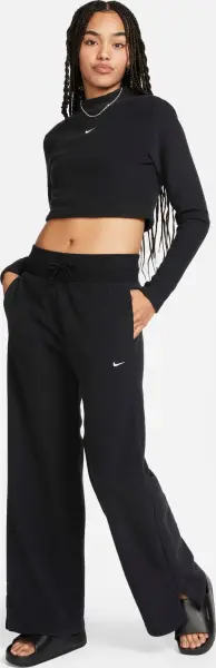 Свитшот женский Nike SPORTSWEAR PHOENIX PLUSH SLIM CROPPED COSY FLEECE черный FN3619-010
