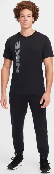 Спортивні штани Nike APS DRI-FIT ADV STEALTH VERSATILE чорні FN3020-010