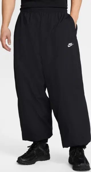 Спортивні штани Nike CLUB OVERSIZED WOVEN чорні HQ6114-010