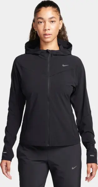 Толстовка для бега женская Nike SWIFT UV черная FB7480-010