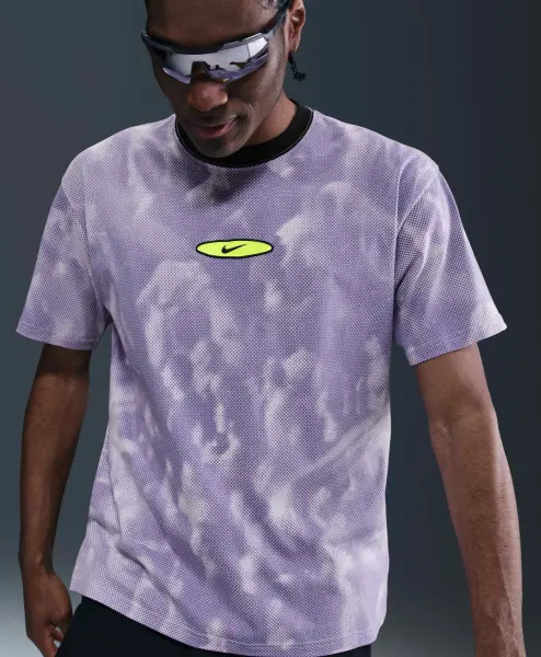 Футболка Nike SPORTSWEAR MAX90 фіолетово-бузкова HJ0764-537