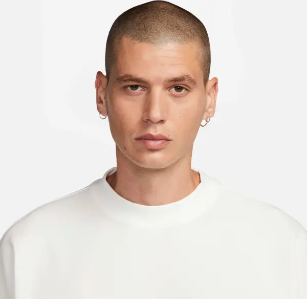 Футболка Nike SPORTSWEAR TECH FLEECE RE-IMAGINED OVERSIZED молочна FB8165-133