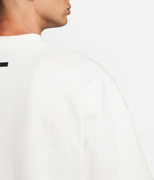 Футболка Nike SPORTSWEAR TECH FLEECE RE-IMAGINED OVERSIZED молочна FB8165-133
