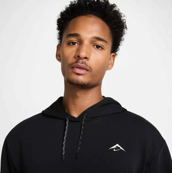 Худи Nike TRAIL MAGIC HOUR DRI-FIT черное HJ3570-010