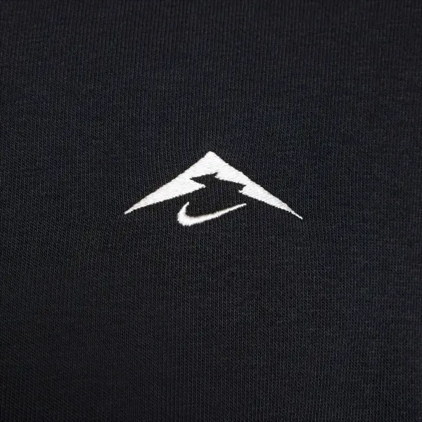 Худи Nike TRAIL MAGIC HOUR DRI-FIT черное HJ3570-010
