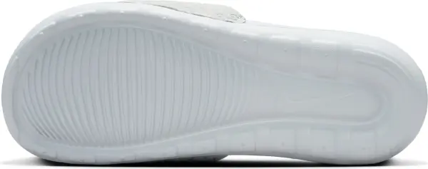 Шлепанцы женские Nike VICTORI ONE серые HQ7022-011