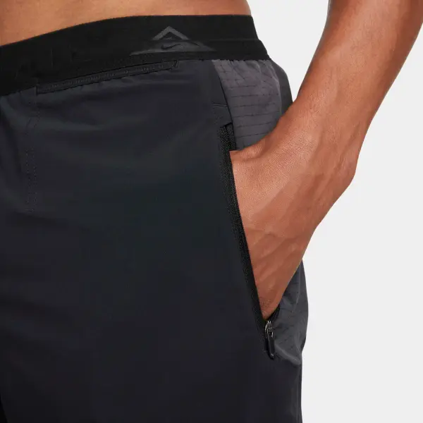 Шорти для бігу Nike TRAIL SECOND SUNRISE DRI-FIT 18CM BRIEF-LINED чорні FB4194-010