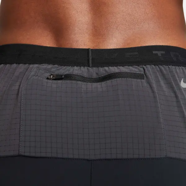 Шорти для бігу Nike TRAIL SECOND SUNRISE DRI-FIT 18CM BRIEF-LINED чорні FB4194-010