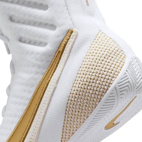 Боксерки Nike MACHOMAI 3 біло-золоті HF7333-100