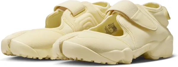 Кросівки жіночі Nike AIR RIFT жовті IV6058-700