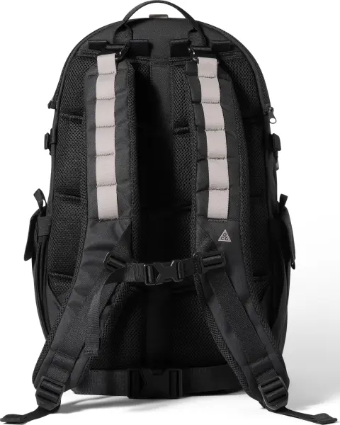 Рюкзак Nike ACG DAYMAX 25L черно-темно-серый HJ8178-010