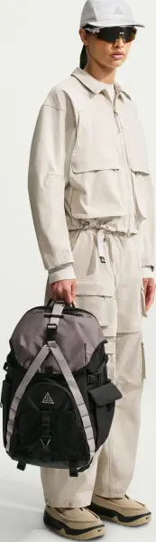 Рюкзак Nike ACG DAYMAX 25L черно-темно-серый HJ8178-010