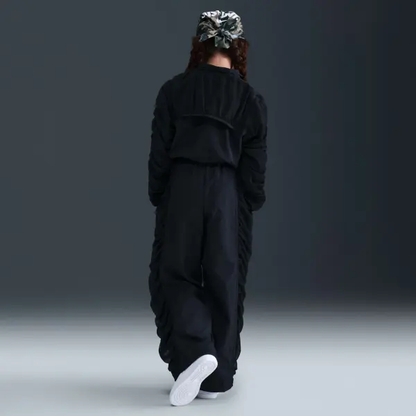 Ветровка подростковая Nike SPORTSWEAR WOVEN черная HQ9459-010
