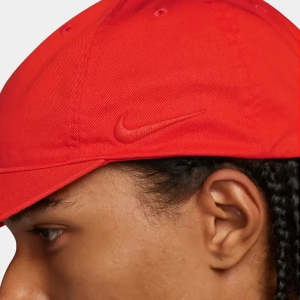 Кепка Nike CLUB UNSTRUCTURED FLAT-BILL CAP червона FN4405-633